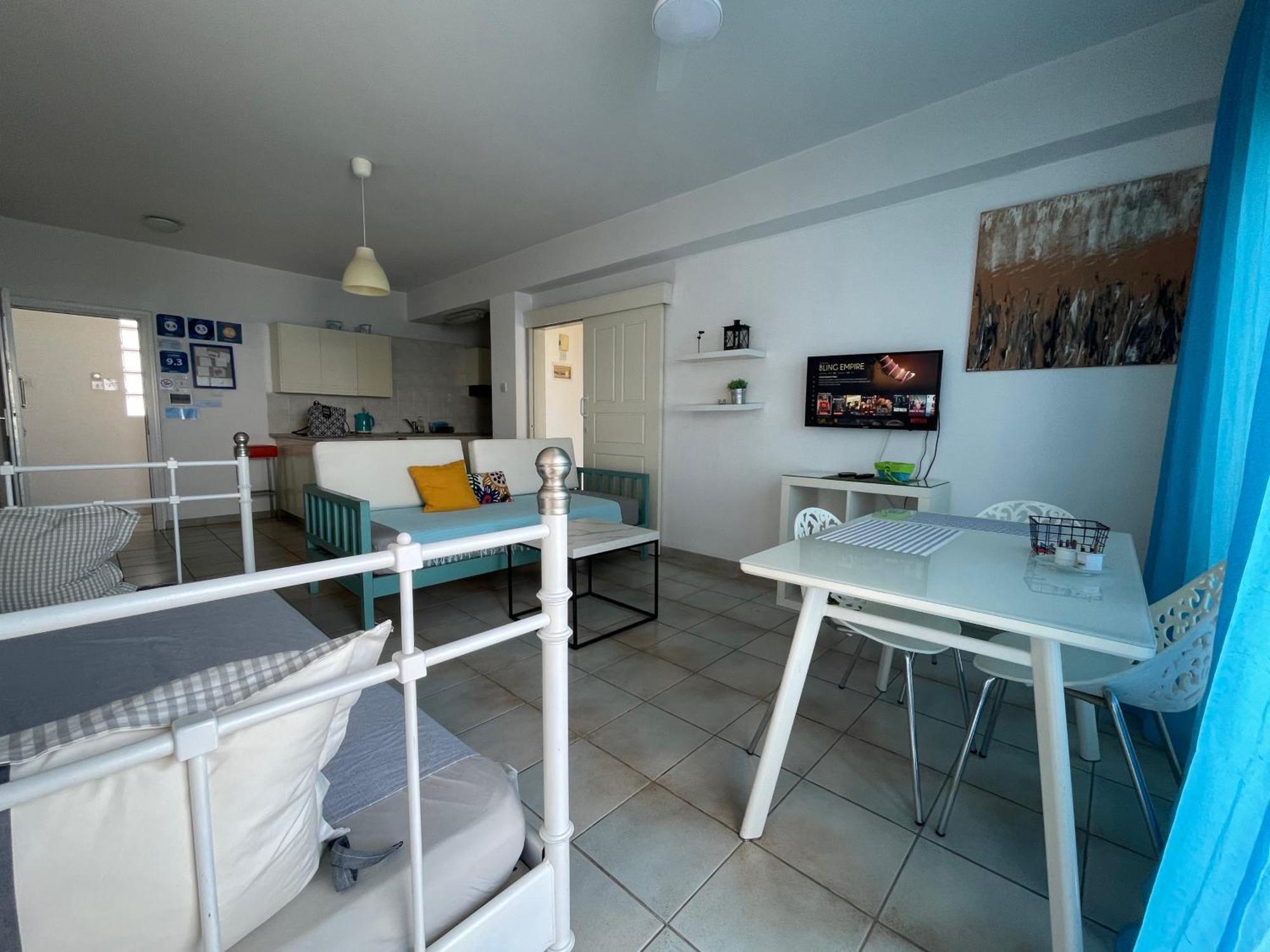 Krasas Beach Apartment Larnaca Bilik gambar