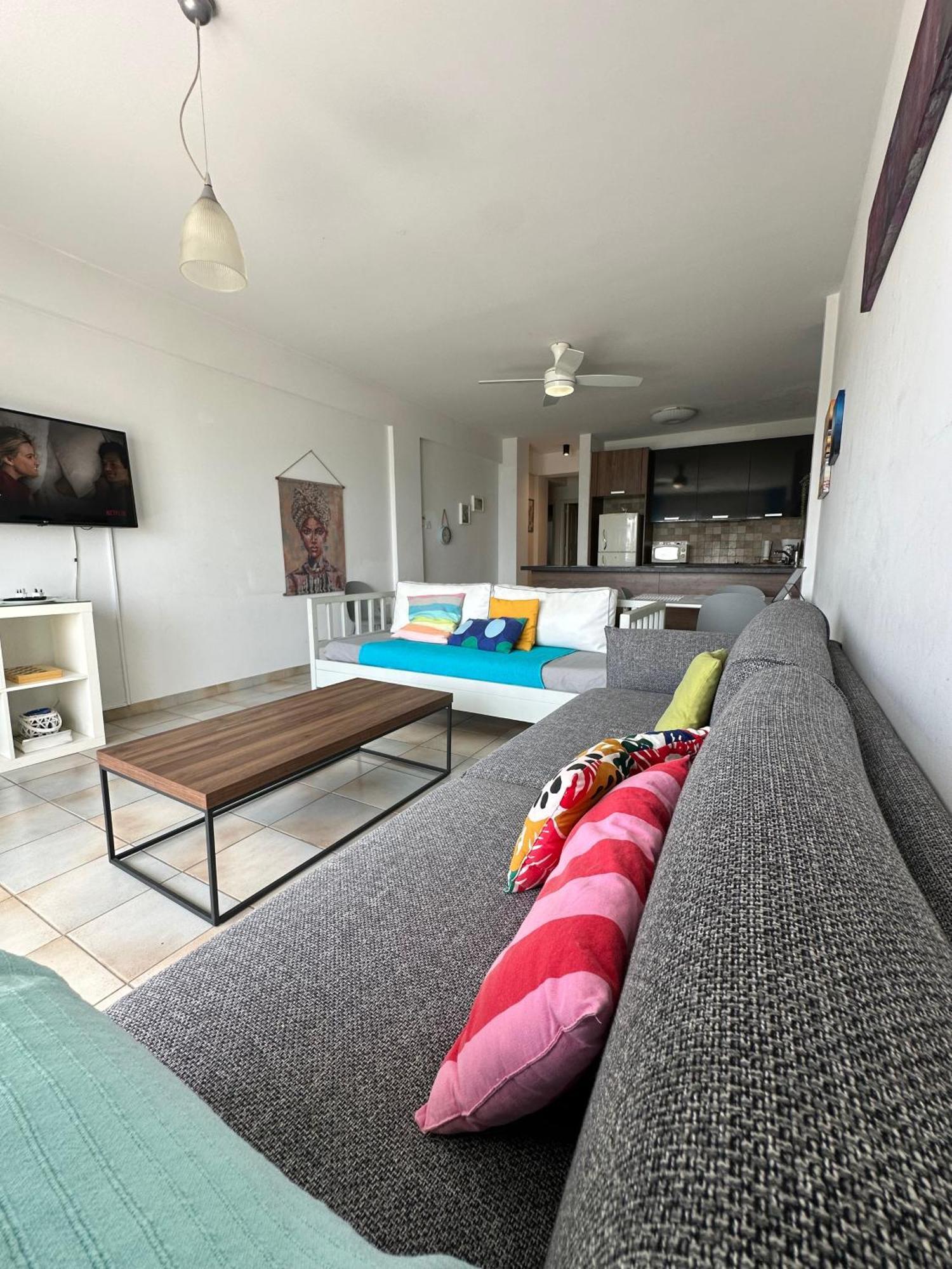 Krasas Beach Apartment Larnaca Bilik gambar