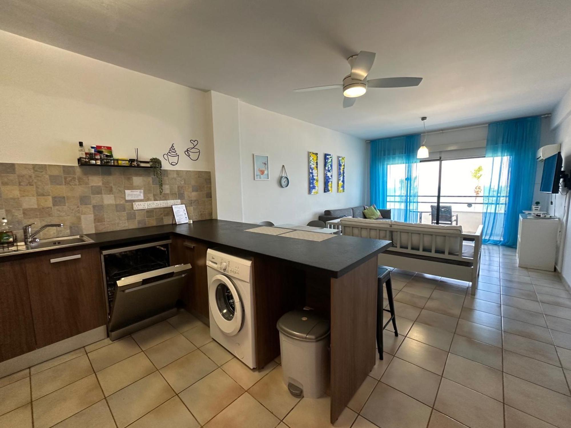 Krasas Beach Apartment Larnaca Bilik gambar